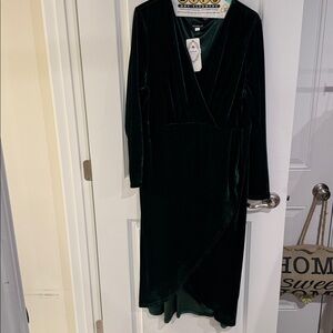 Alia Deep Green Velvet Wrap Dress